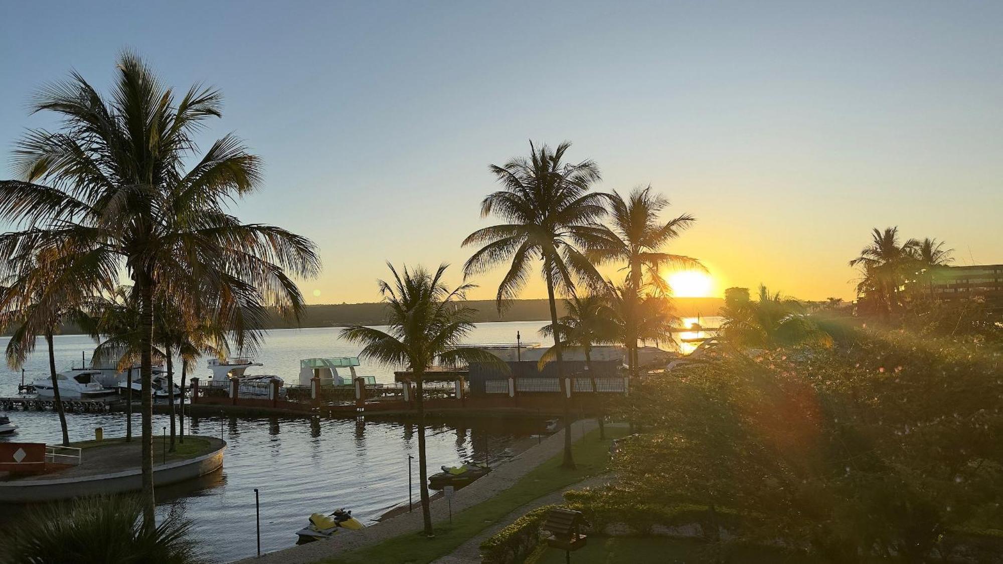 Apartamento Lindo Com Vista Lago Brasilia Esterno foto